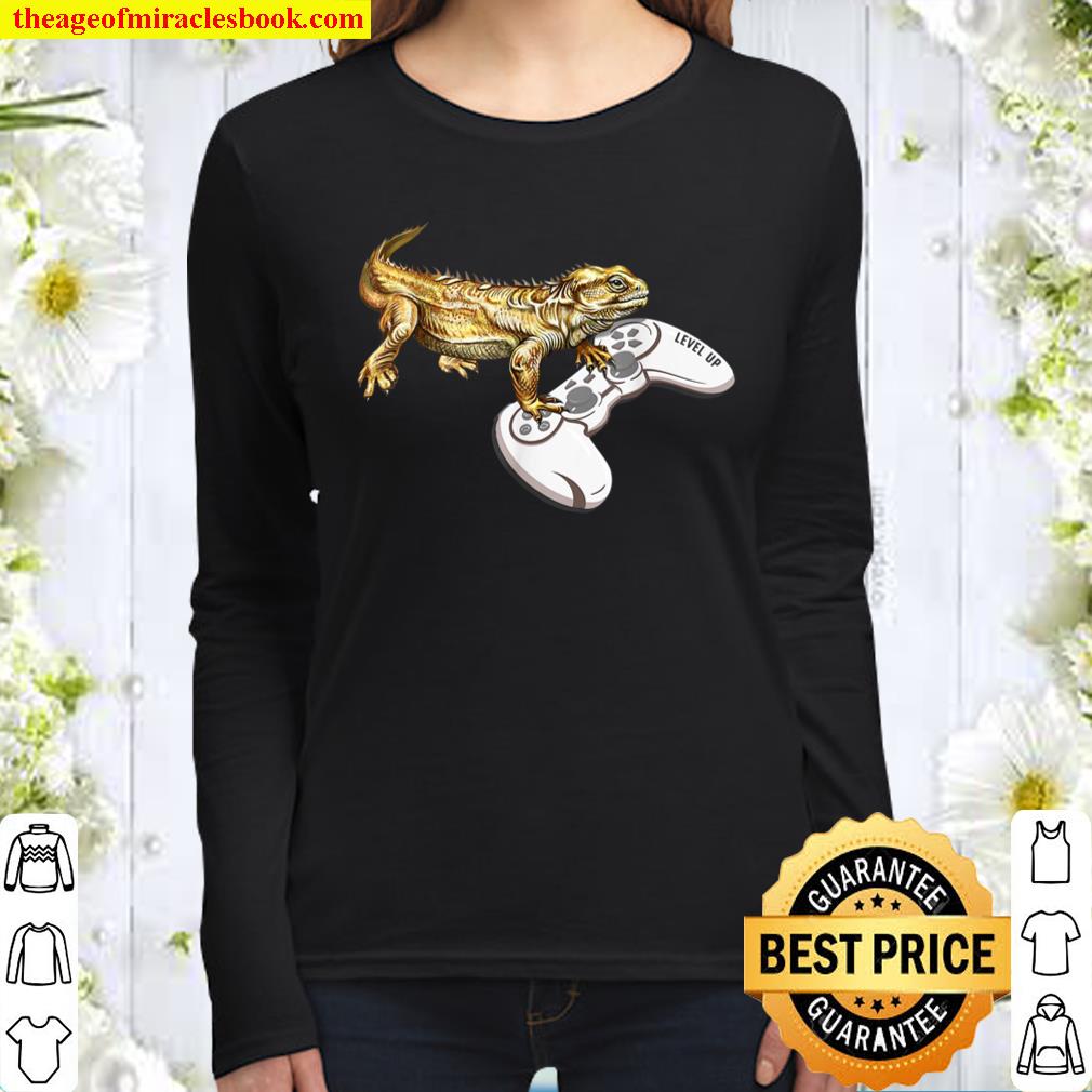 Bearded Dragon Playing Video Game Reptiles Pagona Gamers Women Long Sleeved