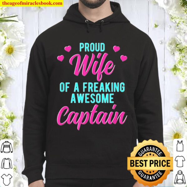 Funny Boat Sailing Husband Phrase For Captain Wife Hoodie