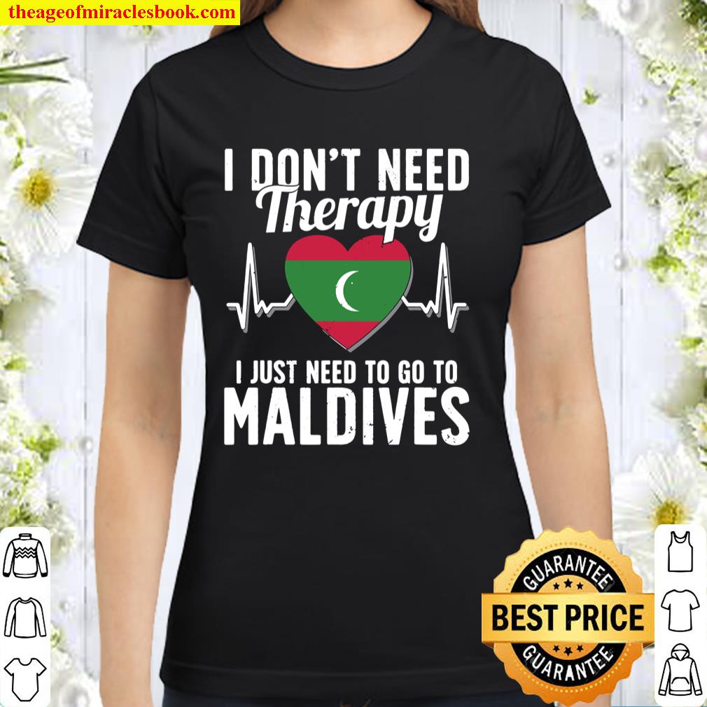 Maldivian Flag I Maldives Flag I Vacation Gift I Maldives Classic Women T-Shirt