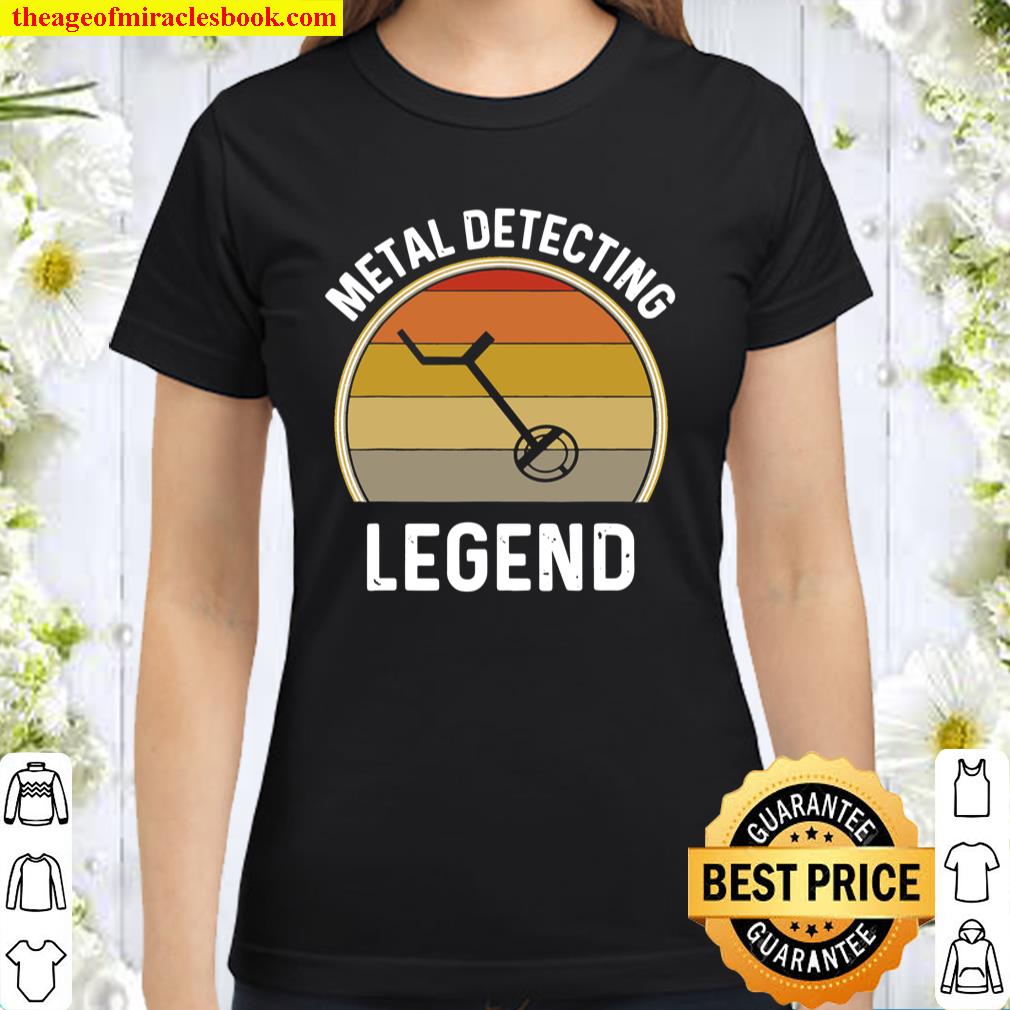 Retro Metal Detector Gifts Men Detecting Treasure Hunter Classic Women T-Shirt