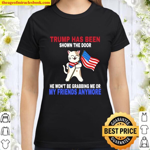 Laughing Cat With American Flag. Funny Anti Trump Patriotic Classic Women T-Shirt
