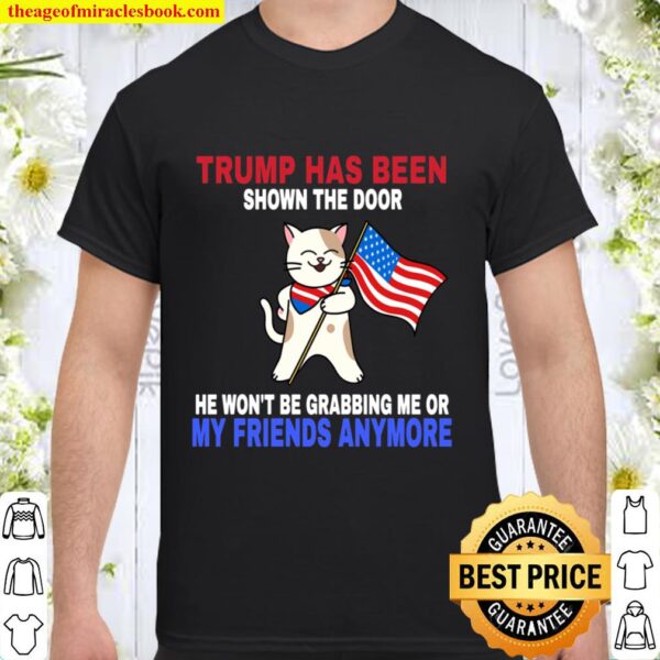 Laughing Cat With American Flag. Funny Anti Trump Patriotic Shirt