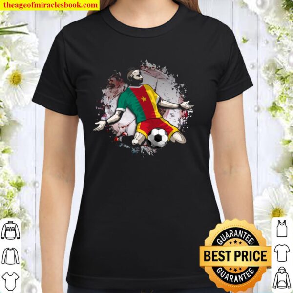 Cameroon Soccer Cameroonian National Flag Footballs Classic Women T-Shirt
