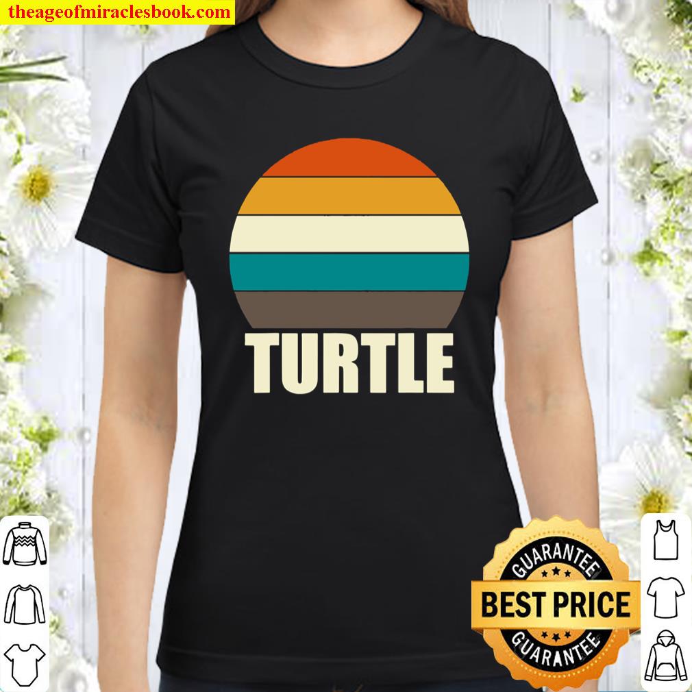 Sea Aquarist Aquarium Pet Animal Retro Turtle Classic Women T-Shirt
