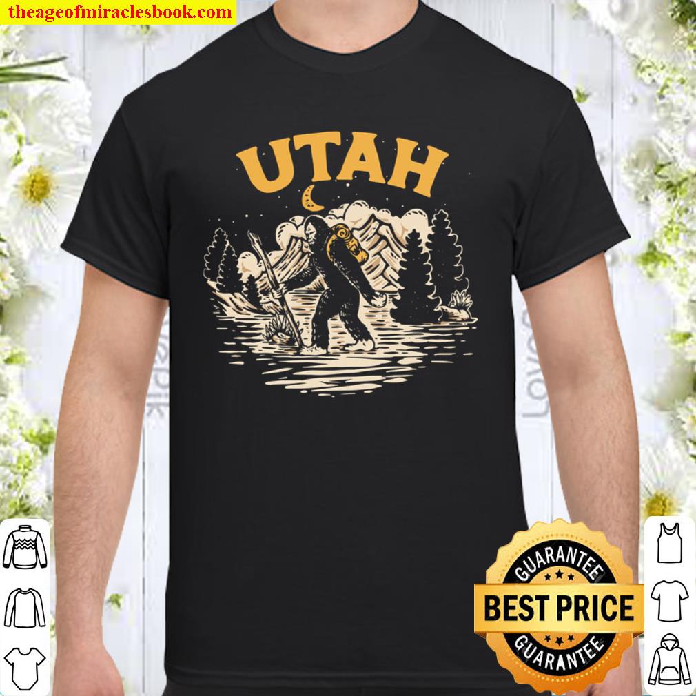 Utah Hiking Bigfoot Nighttime Stroll Mountains & Stars Pullover Hot Shirt, Hoodie, Long Sleeved, SweatShirt