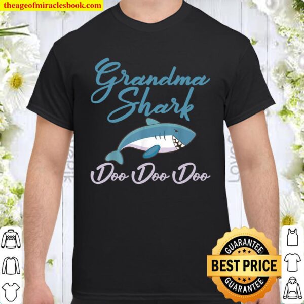 Funny Grandma Shark Mothers Day Design For Granny Shirt