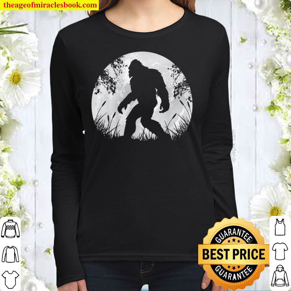 Bigfoot Hiding in Forest Women Long Sleeved