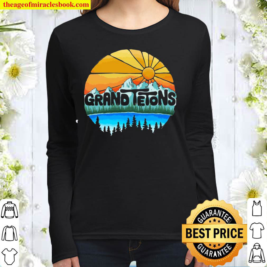 Grand Tetons National Park Graphic Vintage Style Pullover Women Long Sleeved